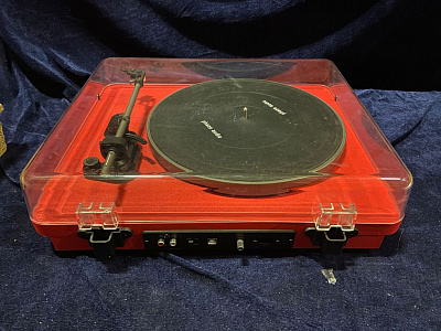 Проигрыватель виниловых дисков Phaze Audio Diana Цвет: Красный [Valkyrian red]