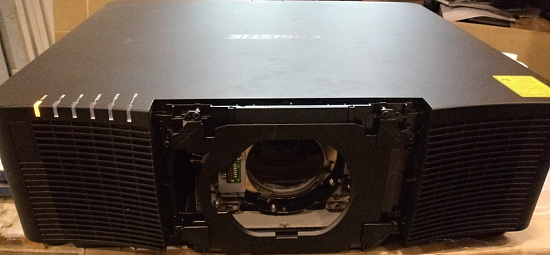 Проектор Christie LHD720i (3LCD, 6800 lm, FullHD (1920 x 1080), 65 000:1, с объективом 121-130105-XX (1.7-3.0) и лампой 003-005336-XX)