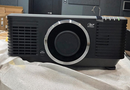 Мультимедийный инсталляционный лазерный проектор Vivitek  DU7295Z-BK Мультимедийный инсталляционный лазерный проектор Vivitek  DU7295Z-BK