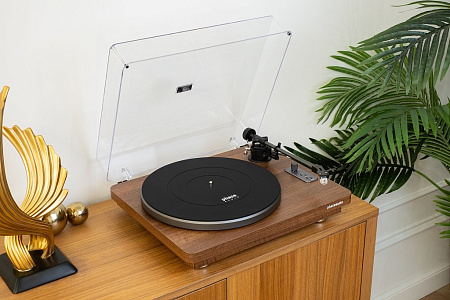 Комплект стереоусилитель Phaze Audio VOLT Цвет: Чёрный [Black] + проигрыватель виниловых дисков Phaze Audio Diana MK2 Цвет: Орех [Walnut]