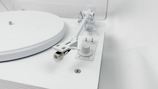 Проигрыватель виниловых дисков Phaze Audio Adelle Цвет: Белый [Siberian white]