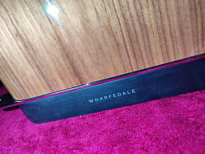 Напольные акустические системы Wharfedale Aura 4 Цвет: Орех [HI-GLOSS WALNUT]